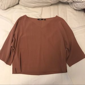 Brown Uniqlo v-neck drape 3/4 sleeve blouse